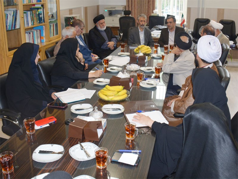 موضوع: جلسه هماهنگی برگزاری جشن فارغ التحصیلی دانشجویان سال آخر مقطع کارشناسی دانشکده مدیریت 