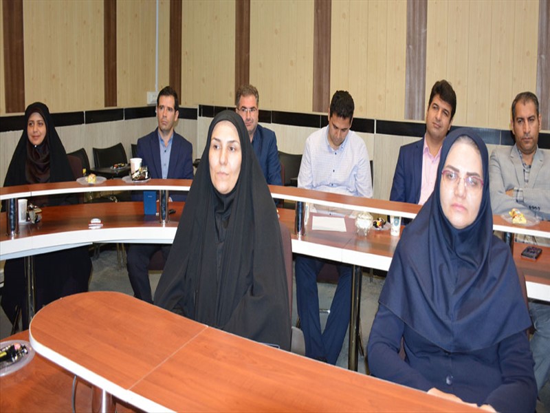 جلسه برنامه ریزی در راستای اهداف دانشکده و برگزاری مراسم گرامیداشت روز استاد و تقدیر از اساتید محترم دانشکده